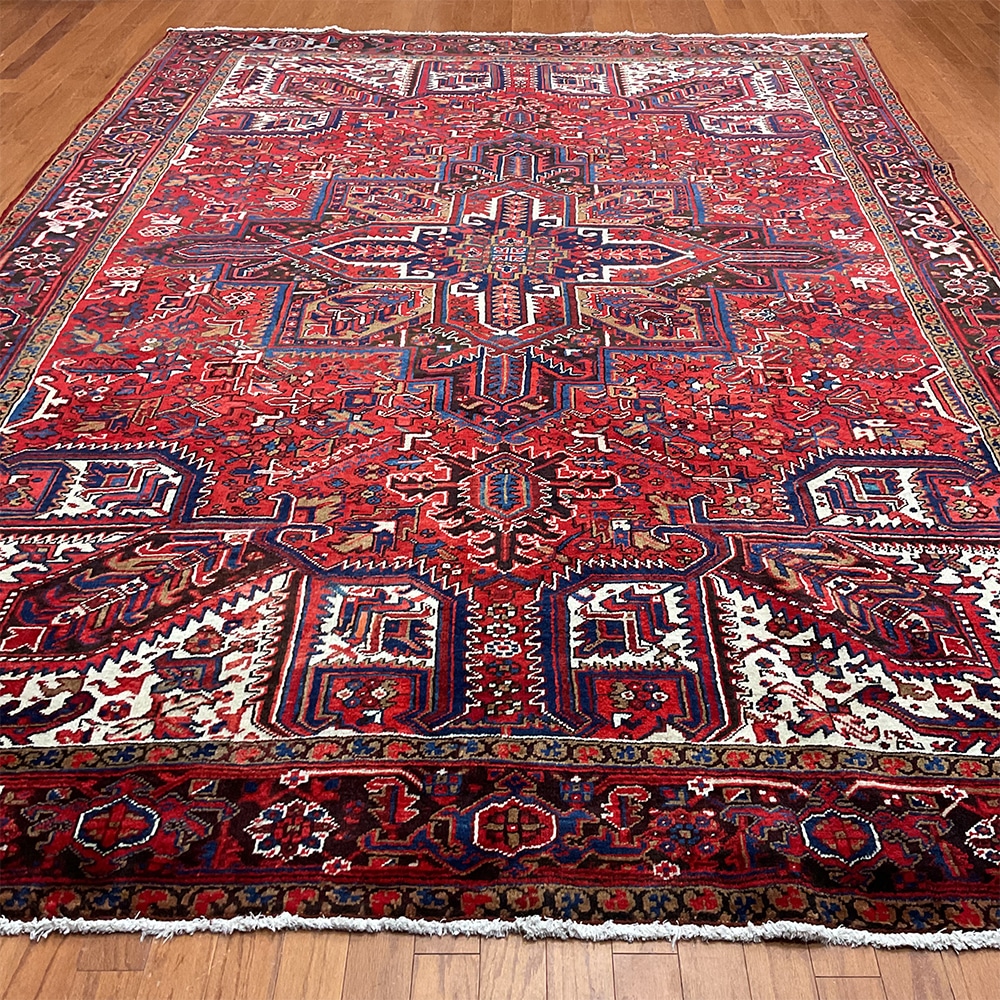 Fine Persian Hand-knotted Heriz Wool Rug (8'3 x 11'8)